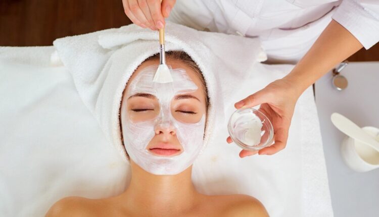 Maseczki na twarz - odżywiają skórę zmęczoną