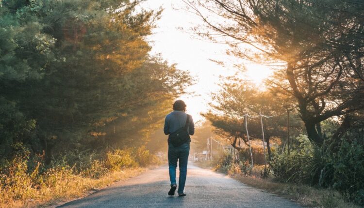 Spacer w ciszy - jak wpływa na zdrowie?