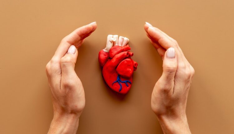 Jakie jest połączenie między sercem, nerkami a układem metabolicznym?