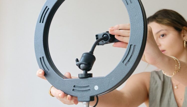 Czy influencerzy wiedzą, co jest dobre, czy reklamują rzeczy tylko dla zysku?