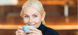 Zimowe herbaty wspomagające zdrowie seniora