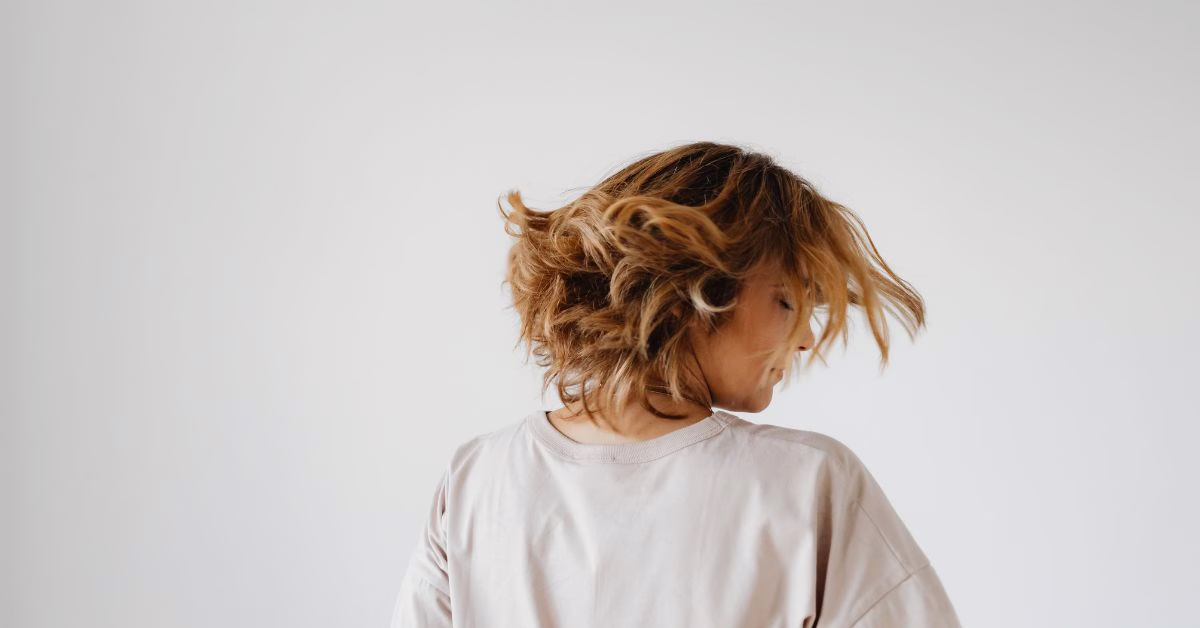 jak chronić włosy przed szkodliwymi czynnikami